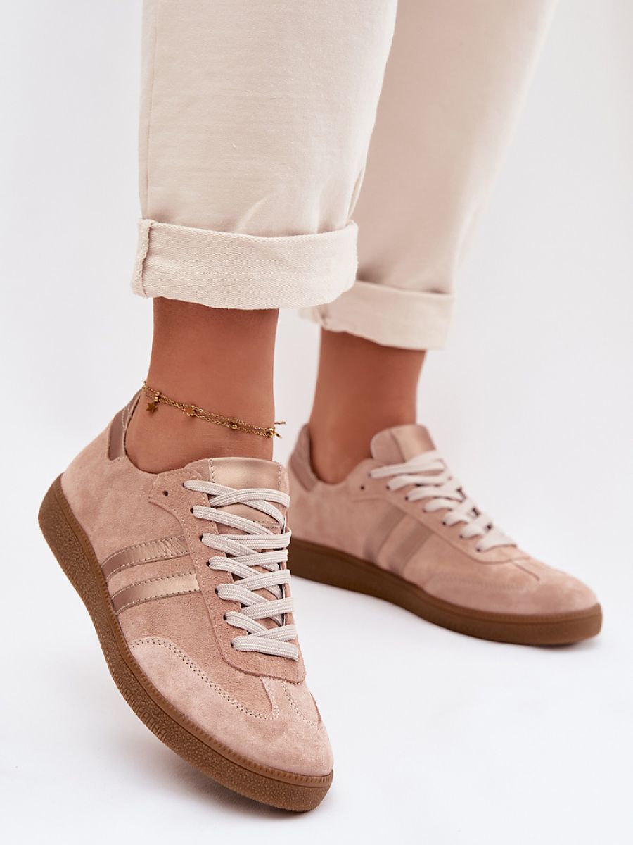 Stylish women’s sneakers, made of natural suede