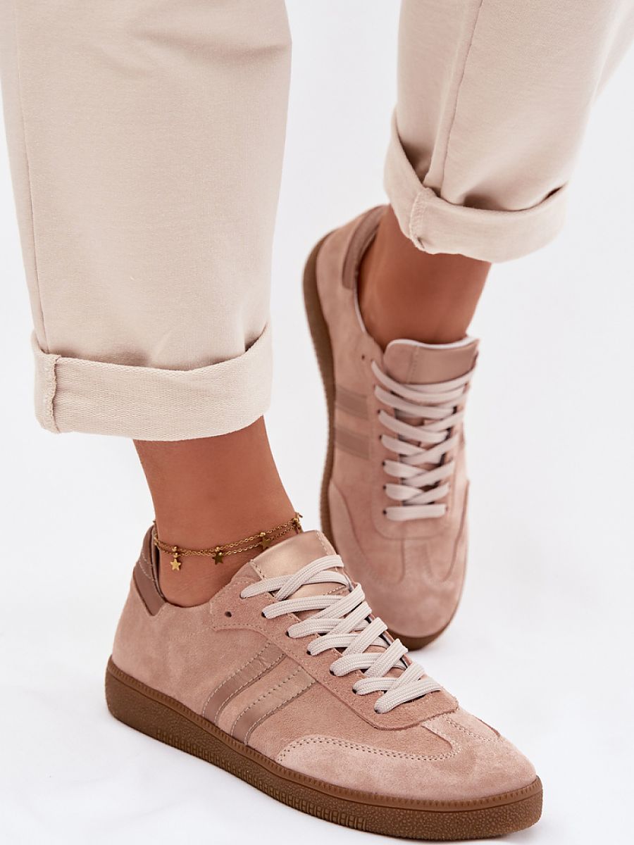 Stylish women’s sneakers, made of natural suede