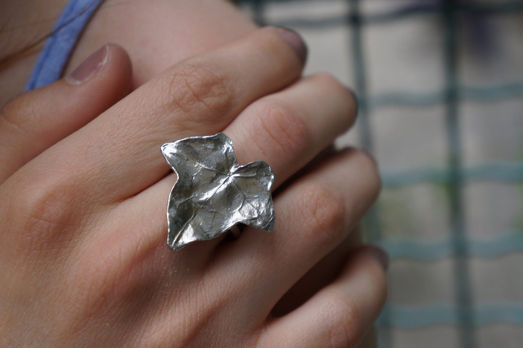 Ivy Leaf Silver Ring: Handmade Nature-Inspired Jewelry-1